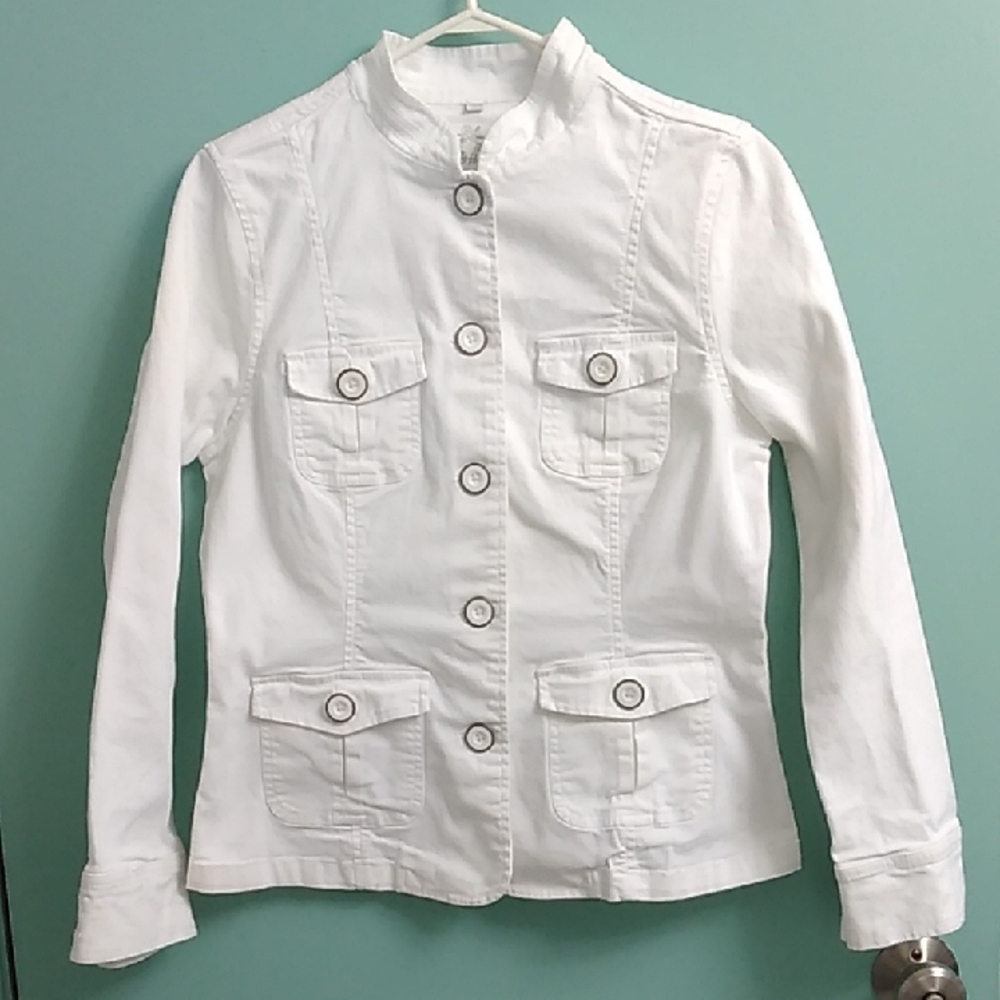 White Utility Jacket with Classic Design